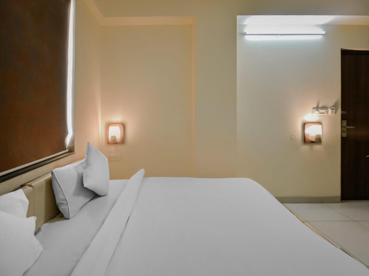 Hotel Vijaydeep Place Near Delhi Airport 新德里 外观 照片