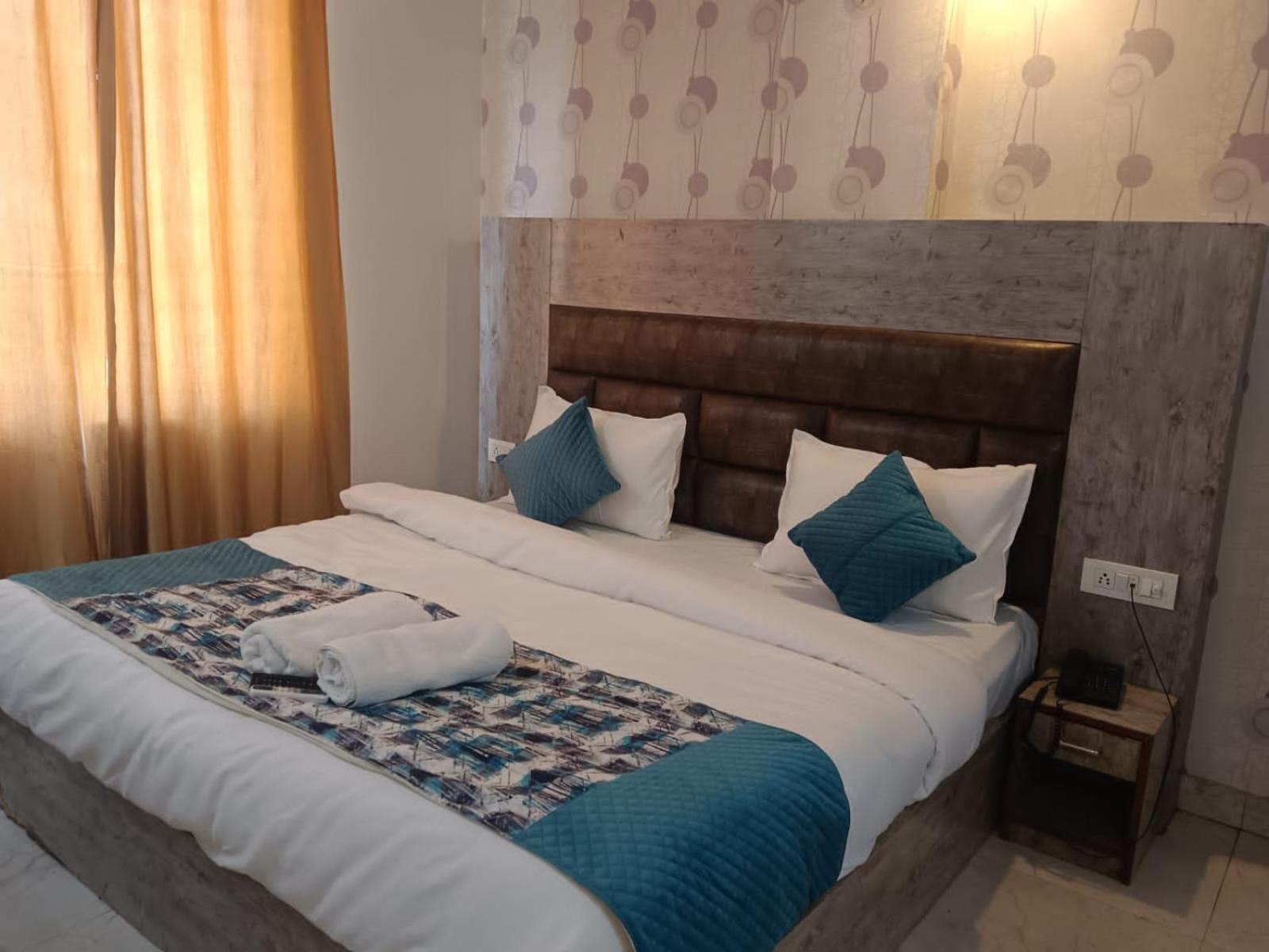 Hotel Vijaydeep Place Near Delhi Airport 新德里 外观 照片