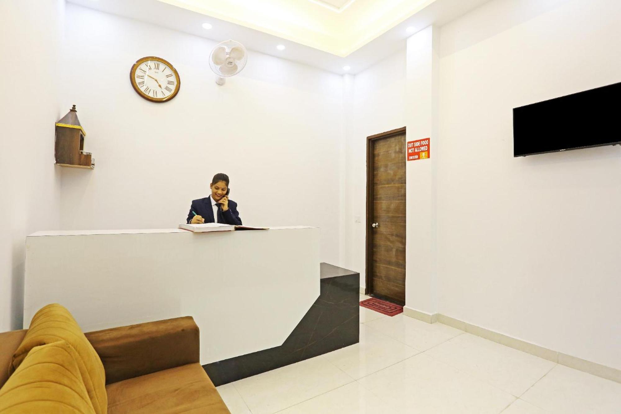 Hotel Vijaydeep Place Near Delhi Airport 新德里 外观 照片