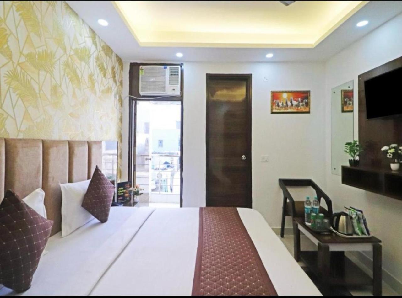 Hotel Vijaydeep Place Near Delhi Airport 新德里 外观 照片