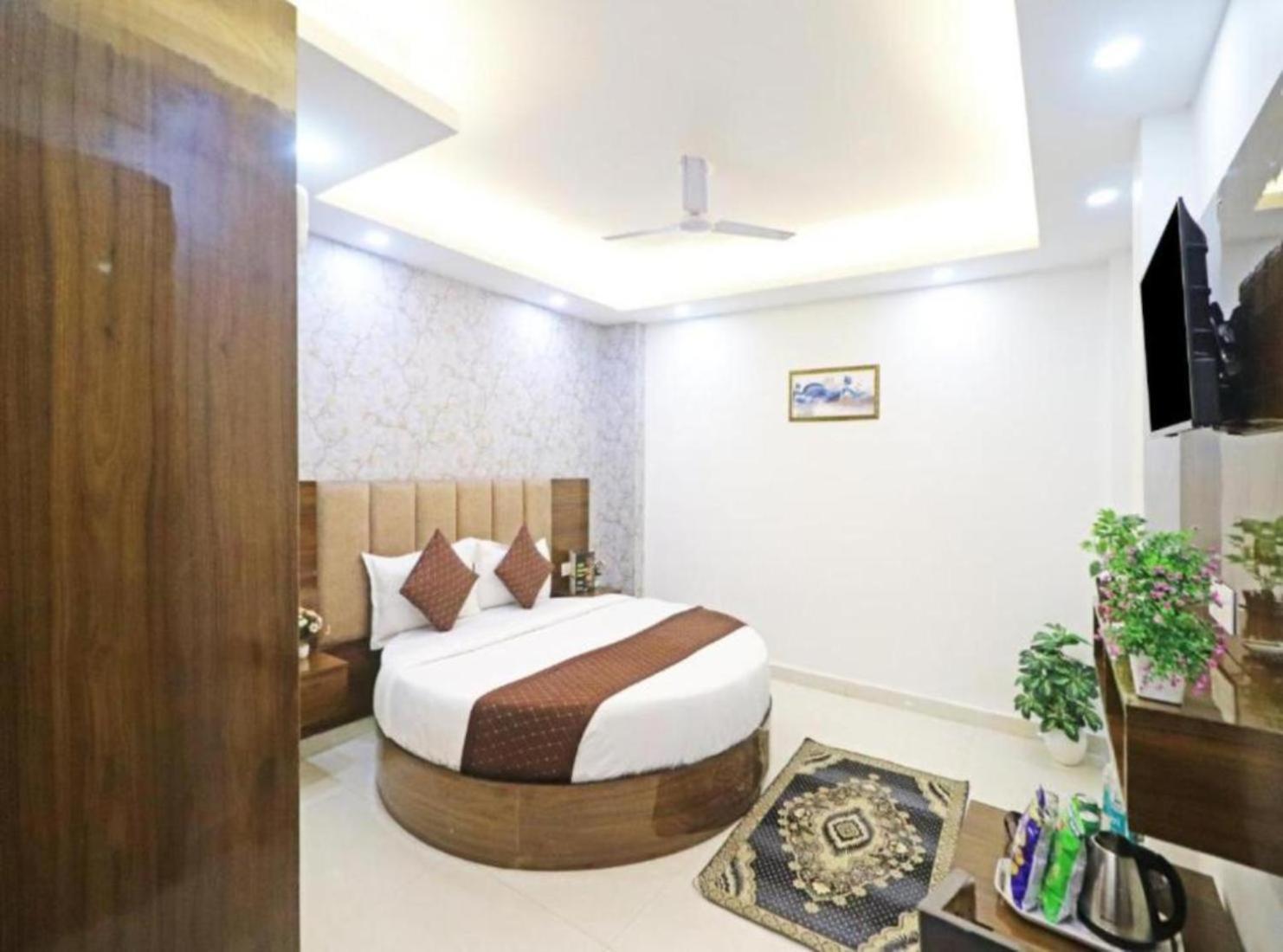 Hotel Vijaydeep Place Near Delhi Airport 新德里 外观 照片