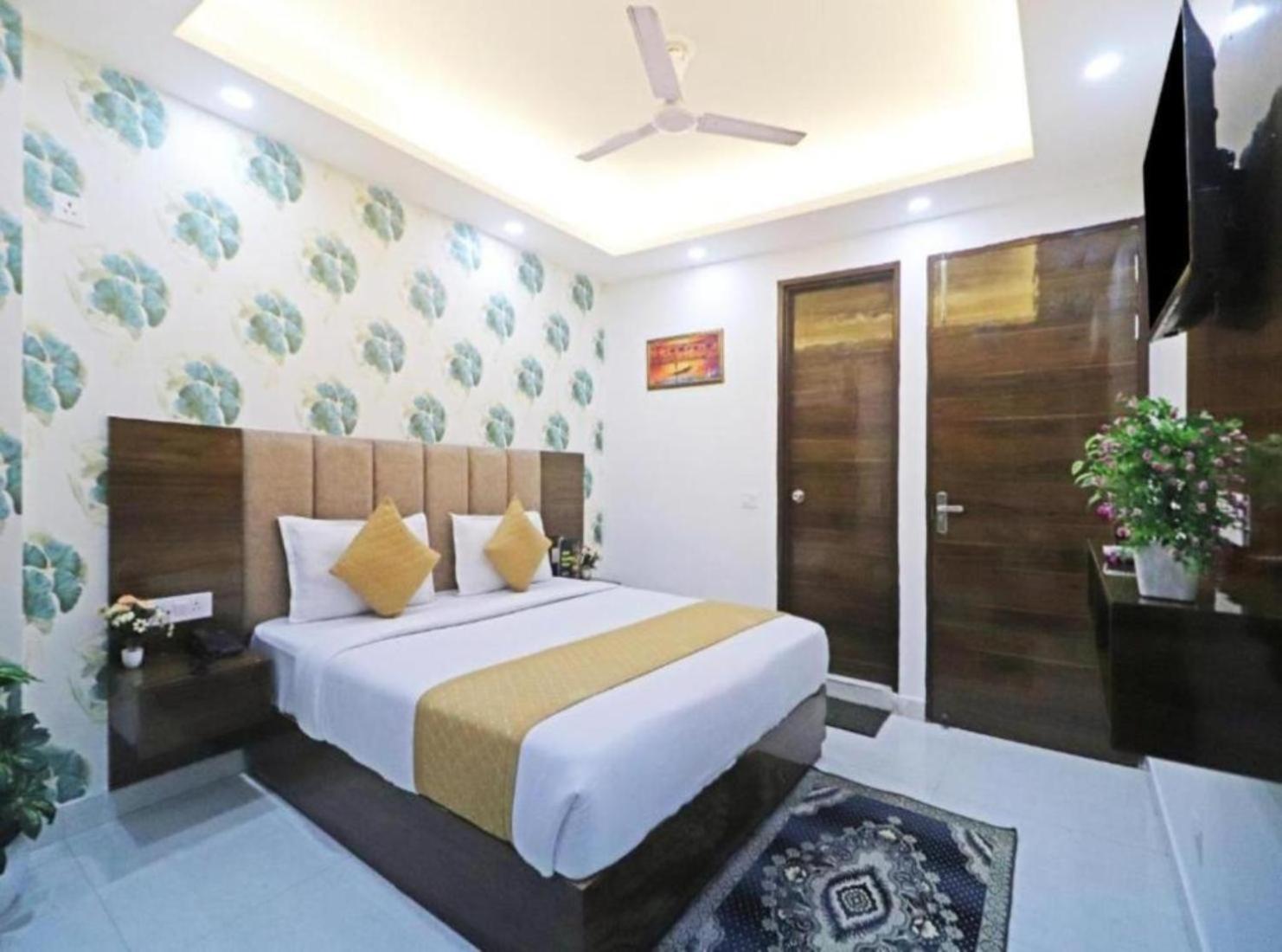 Hotel Vijaydeep Place Near Delhi Airport 新德里 外观 照片
