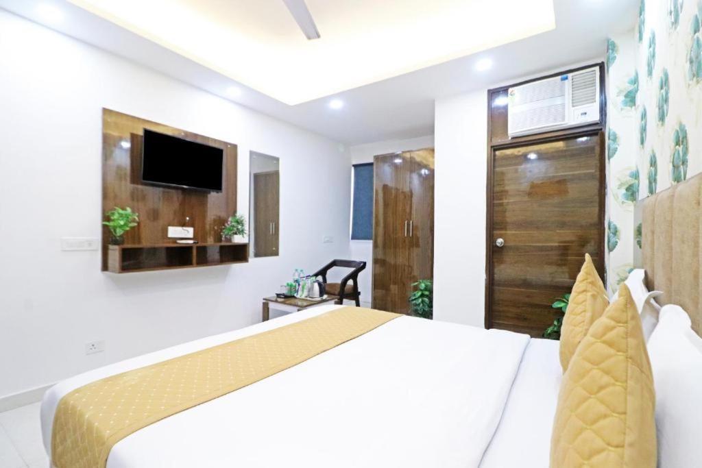 Hotel Vijaydeep Place Near Delhi Airport 新德里 外观 照片