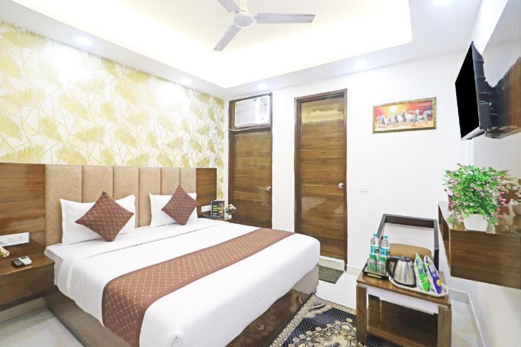 Hotel Vijaydeep Place Near Delhi Airport 新德里 外观 照片