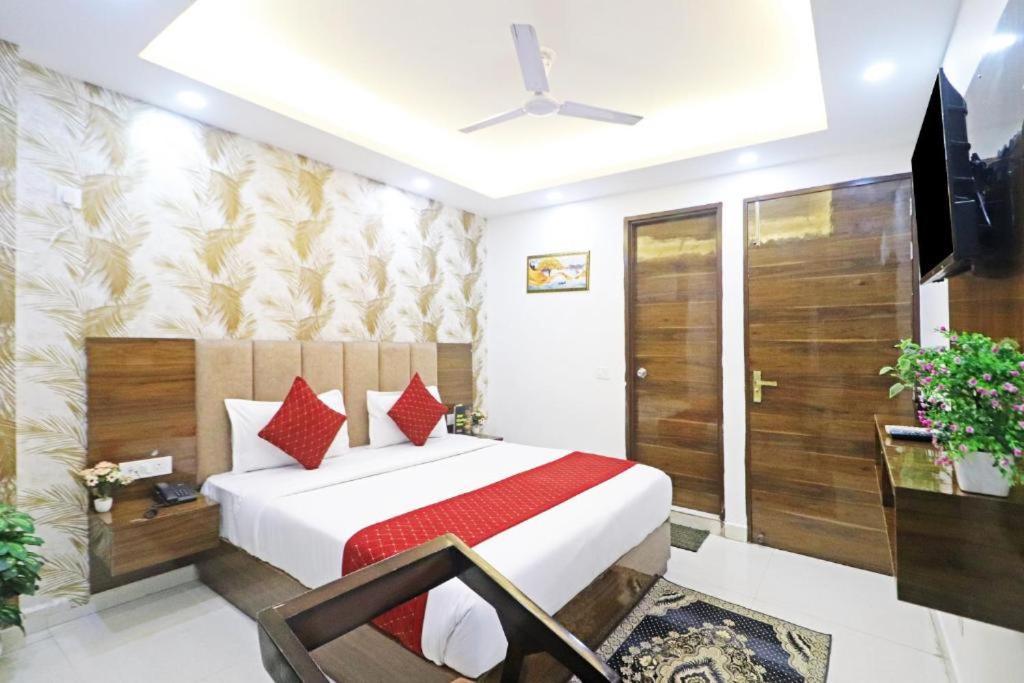 Hotel Vijaydeep Place Near Delhi Airport 新德里 外观 照片